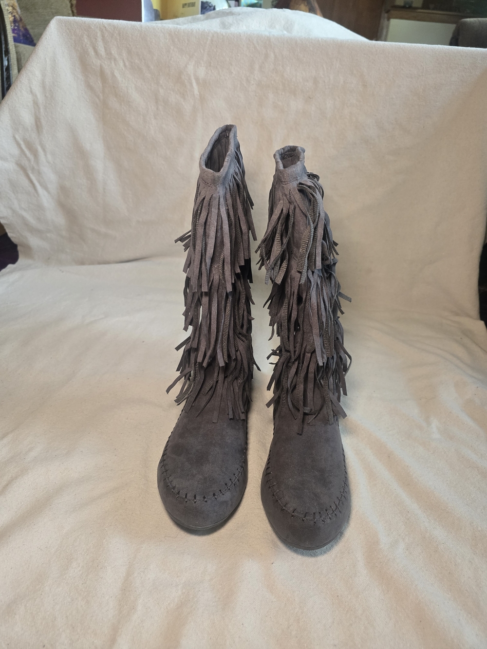 Arizona Gray Suede 3-Layer Fringe Mid-Calf Moccasin Boot Size 11 - Picture 4 of 9